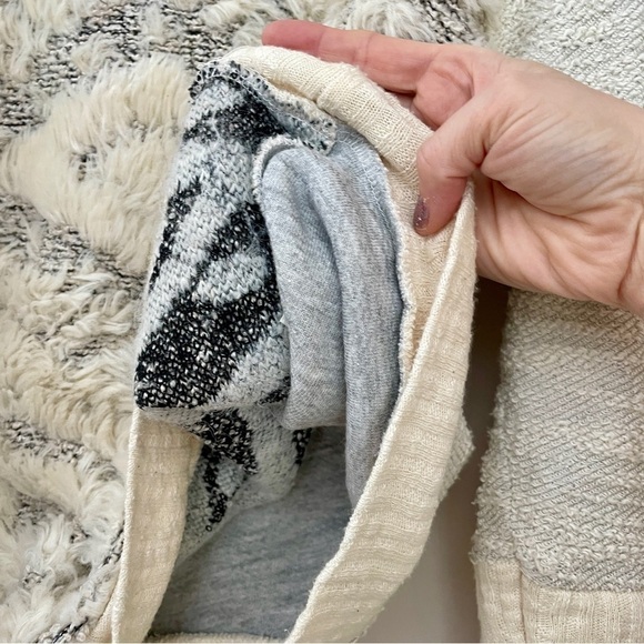 Anthropologie Amadi Faux Fur Sweatshirt Large - Picture 7 of 10